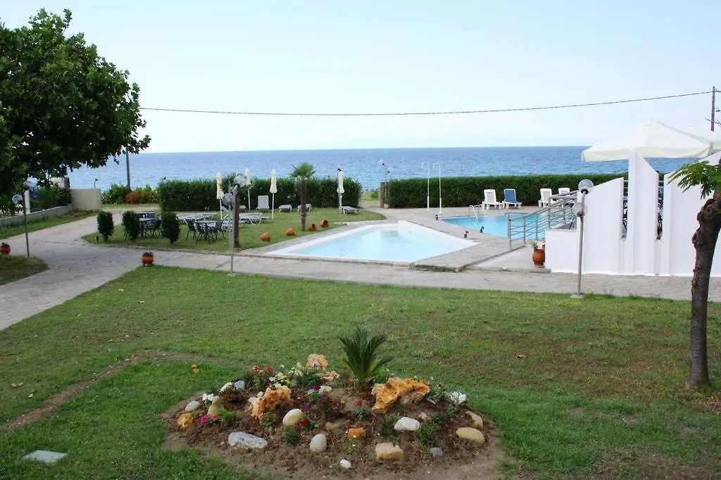 Skion Palace Beach Hotel-Bungalows & Boutique Hotel Nea Skioni